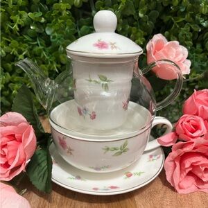 Grace Teaware NWT Floral fine Porcelain Tea for One Set - Pink Rose Pattern